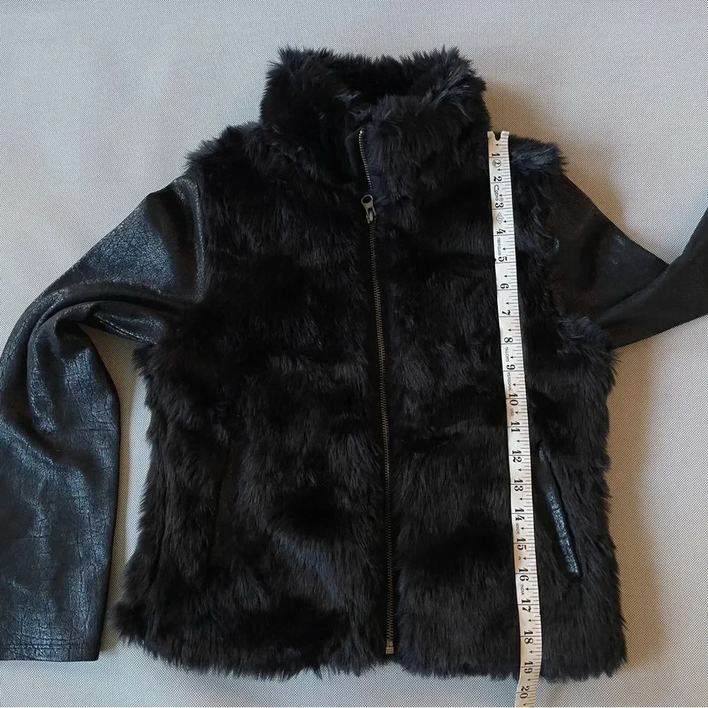 DKNY Vintage Faux Fur Jacket Kids Size XL (Fits Women’s Size Small/Medium)